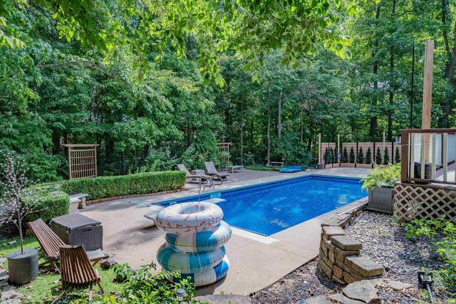 7107 Pine Lake Road, Fort Wayne, IN 46814