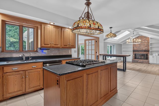 7107 Pine Lake Road, Fort Wayne, IN 46814