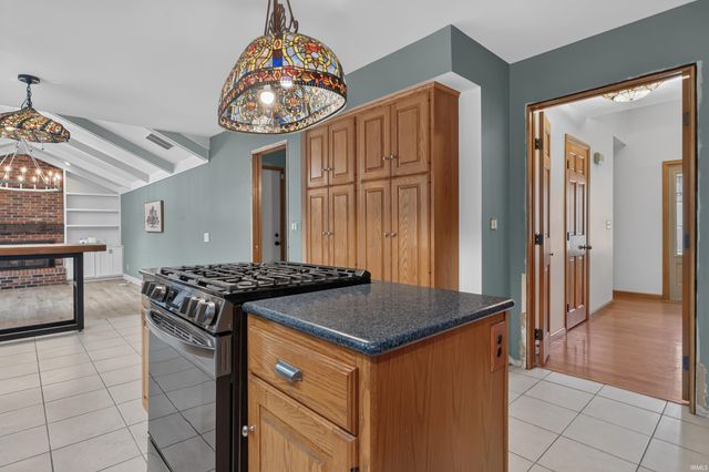 7107 Pine Lake Road, Fort Wayne, IN 46814
