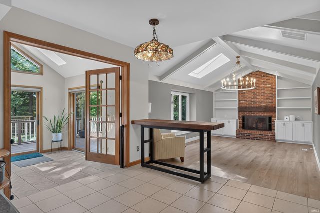 7107 Pine Lake Road, Fort Wayne, IN 46814