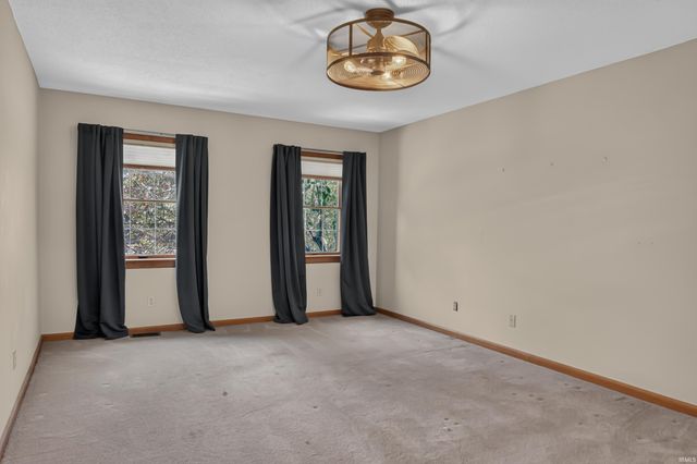7107 Pine Lake Road, Fort Wayne, IN 46814