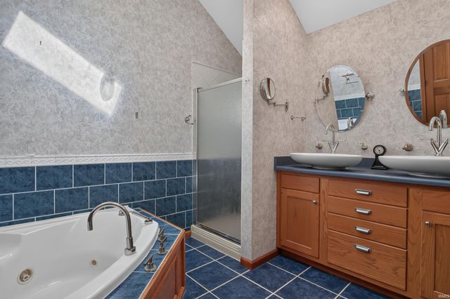 7107 Pine Lake Road, Fort Wayne, IN 46814