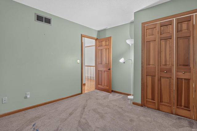 7107 Pine Lake Road, Fort Wayne, IN 46814