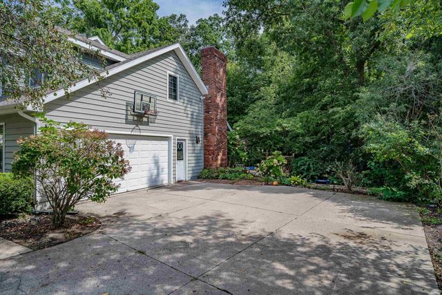 7107 Pine Lake Road, Fort Wayne, IN 46814
