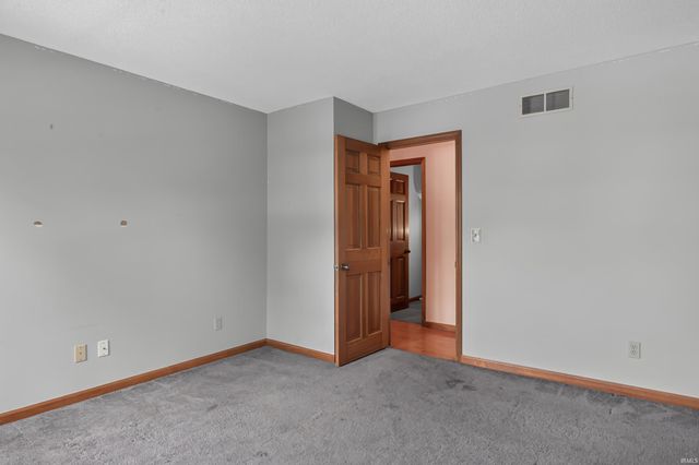7107 Pine Lake Road, Fort Wayne, IN 46814
