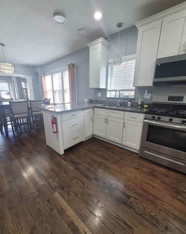 1220 S 59th Court, Cicero, IL 60804