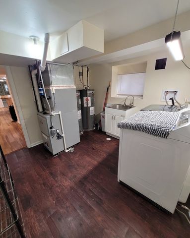 1220 S 59th Court, Cicero, IL 60804