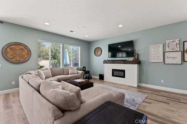 6782 Iron Horse Lane, Eastvale, CA 92880