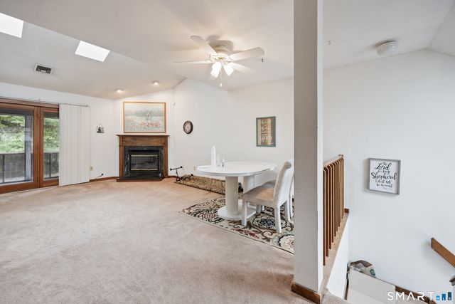 4 Winchester Court, Farmington, CT 06032