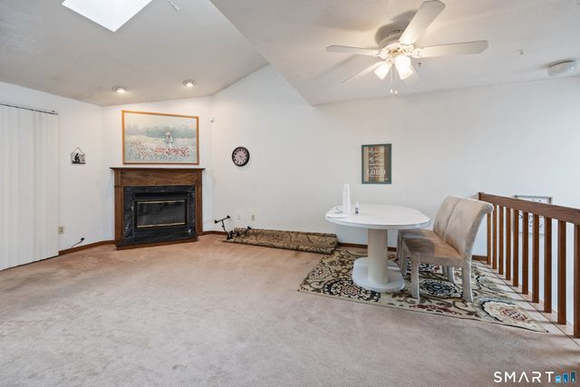 4 Winchester Court, Farmington, CT 06032