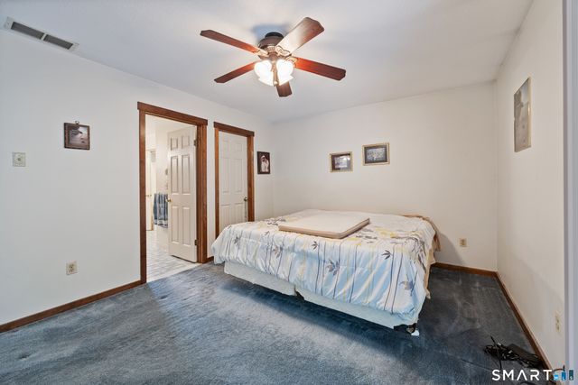 4 Winchester Court, Farmington, CT 06032
