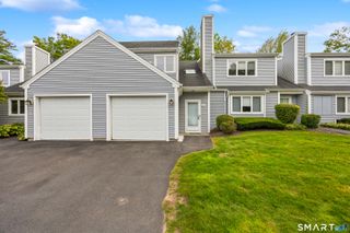 4 Winchester Court, Farmington, CT 06032
