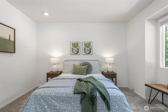 300 Mt. Pilchuck Avenue SW, Issaquah, WA 98027