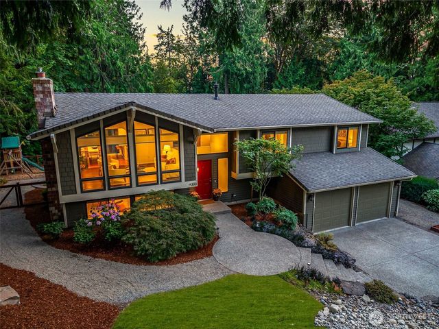 300 Mt. Pilchuck Avenue SW, Issaquah, WA 98027