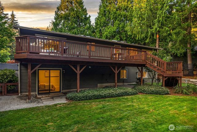 300 Mt. Pilchuck Avenue SW, Issaquah, WA 98027