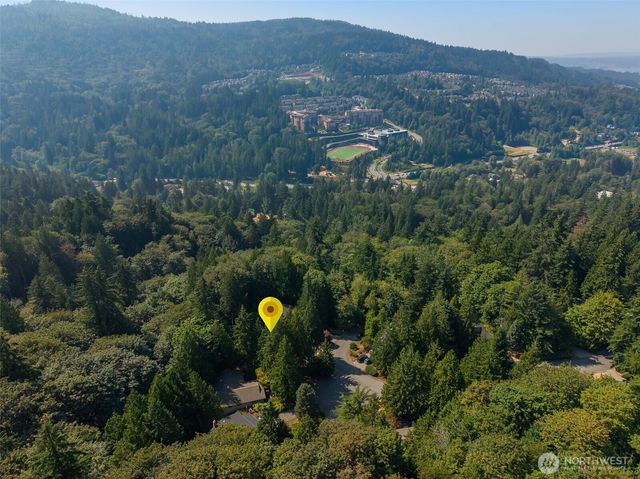 300 Mt. Pilchuck Avenue SW, Issaquah, WA 98027