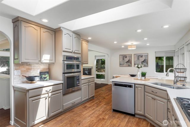300 Mt. Pilchuck Avenue SW, Issaquah, WA 98027