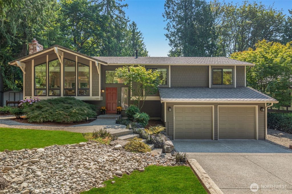 300 Mt. Pilchuck Avenue SW, Issaquah, WA 98027