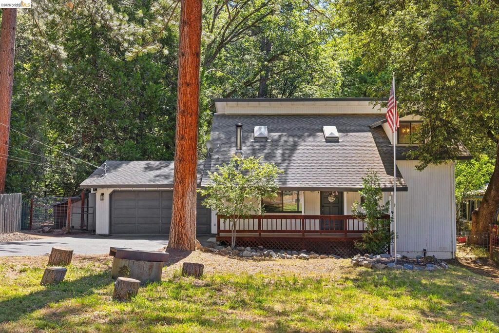 22255 W Crystal Falls CT, Sonora, CA 95370