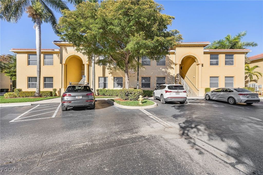 4219 Bellasol CIR 1711, Fort Myers, FL 33916