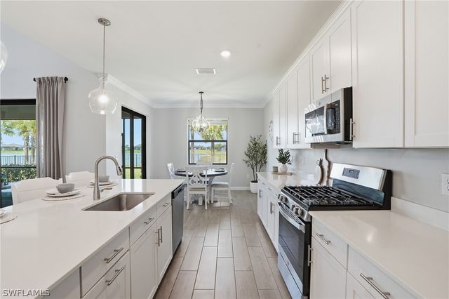 18242 Ridgeline DR, Estero, FL 33928