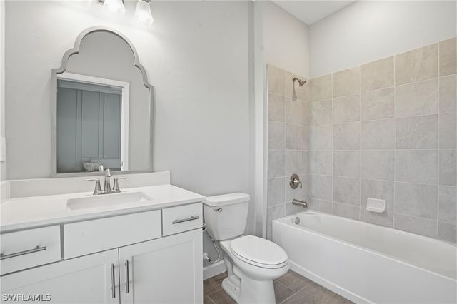 18242 Ridgeline DR, Estero, FL 33928