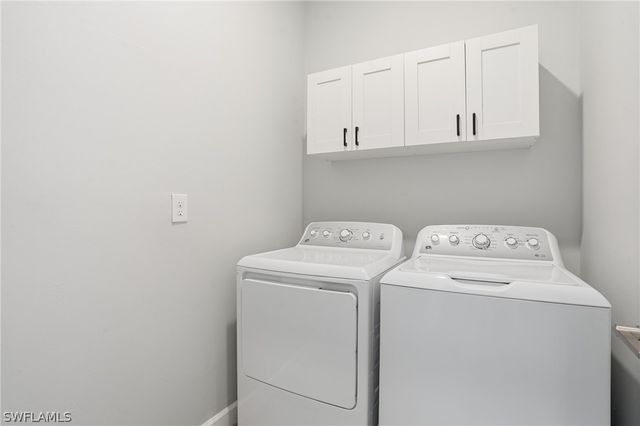 18242 Ridgeline DR, Estero, FL 33928