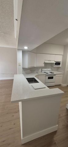 3245 NE 184th St 13310, Aventura, FL 33160
