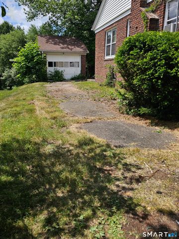 849 Wintergreen Avenue, Hamden, CT 06514
