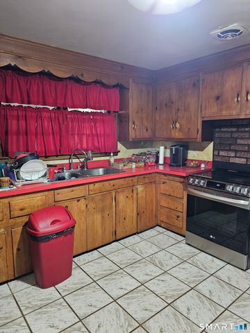 849 Wintergreen Avenue, Hamden, CT 06514