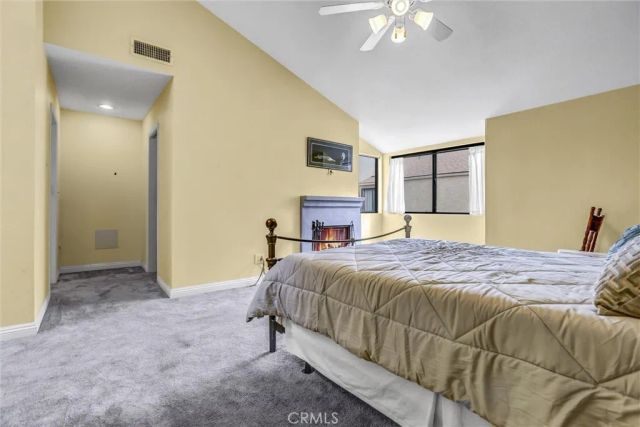 18242 Burbank Boulevard 8, Tarzana, CA 91356