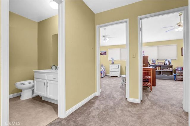 18242 Burbank Boulevard 8, Tarzana, CA 91356