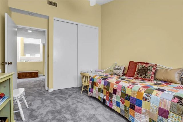 18242 Burbank Boulevard 8, Tarzana, CA 91356