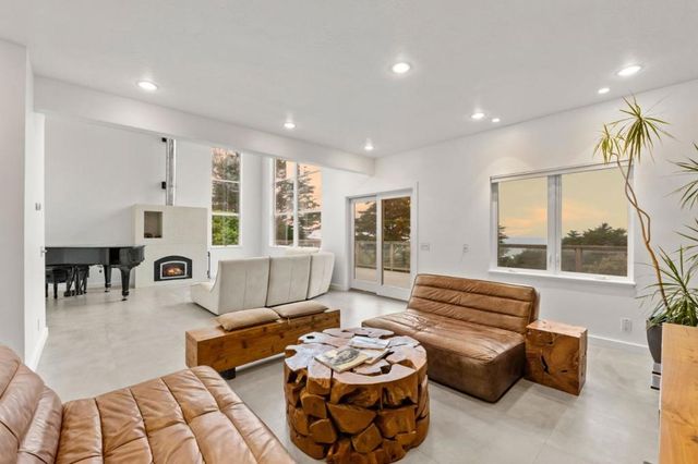 430 Farallon Avenue, Pacifica, CA 94044