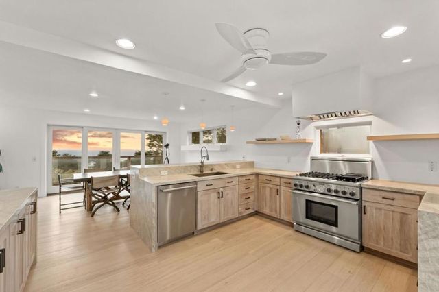 430 Farallon Avenue, Pacifica, CA 94044