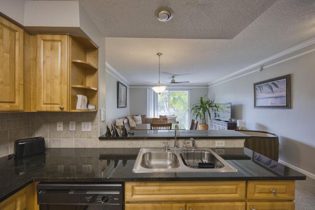 2020 Alta Meadows Lane 503, Delray Beach, FL 33444