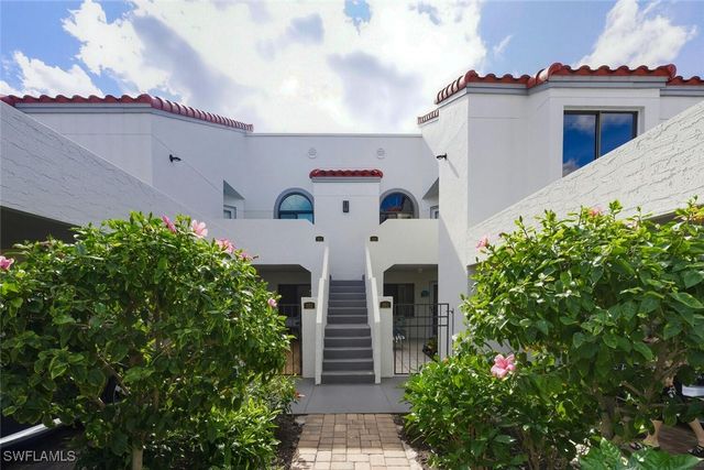 571 Beachwalk CIR S201, Naples, FL 34108