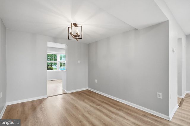 12120 STONEFORD DR, Woodbridge, VA 22192