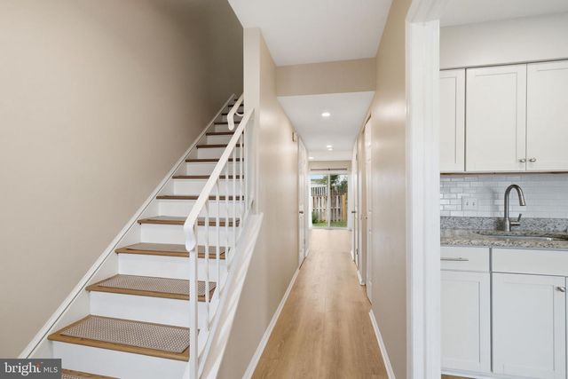 12120 STONEFORD DR, Woodbridge, VA 22192