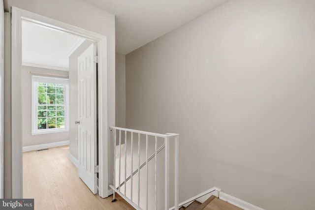 12120 STONEFORD DR, Woodbridge, VA 22192