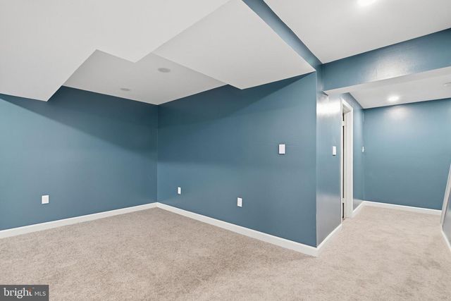 12120 STONEFORD DR, Woodbridge, VA 22192