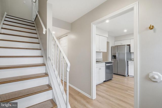 12120 STONEFORD DR, Woodbridge, VA 22192