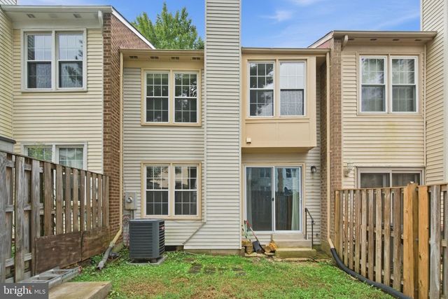 12120 STONEFORD DR, Woodbridge, VA 22192