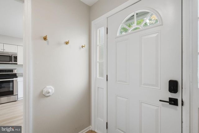 12120 STONEFORD DR, Woodbridge, VA 22192