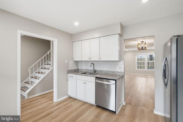 12120 STONEFORD DR, Woodbridge, VA 22192