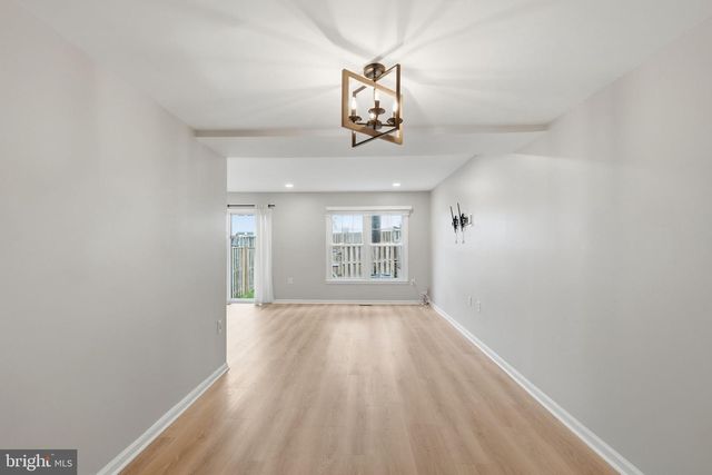 12120 STONEFORD DR, Woodbridge, VA 22192