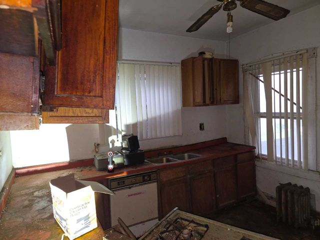 7634 S Loomis Boulevard, Chicago, IL 60620
