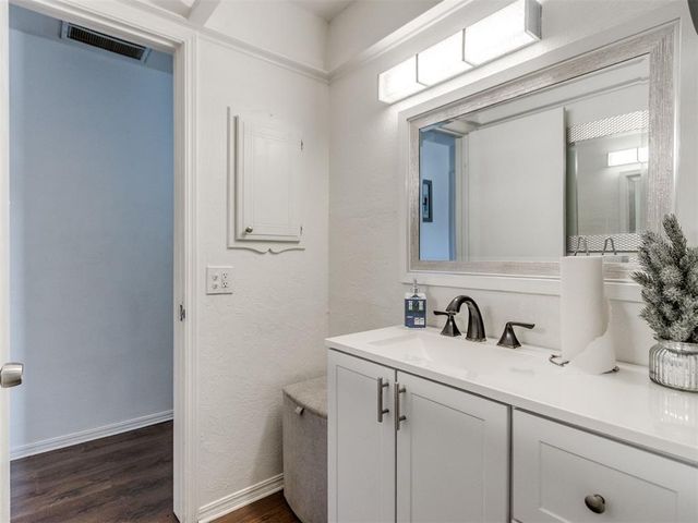 11012 Greystone Avenue, The Village, OK 73120