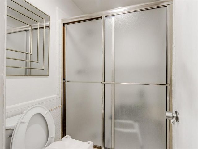 11012 Greystone Avenue, The Village, OK 73120