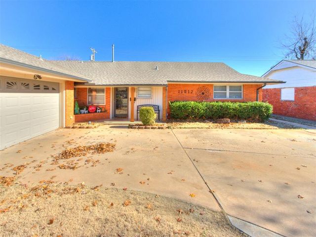 11012 Greystone Avenue, The Village, OK 73120